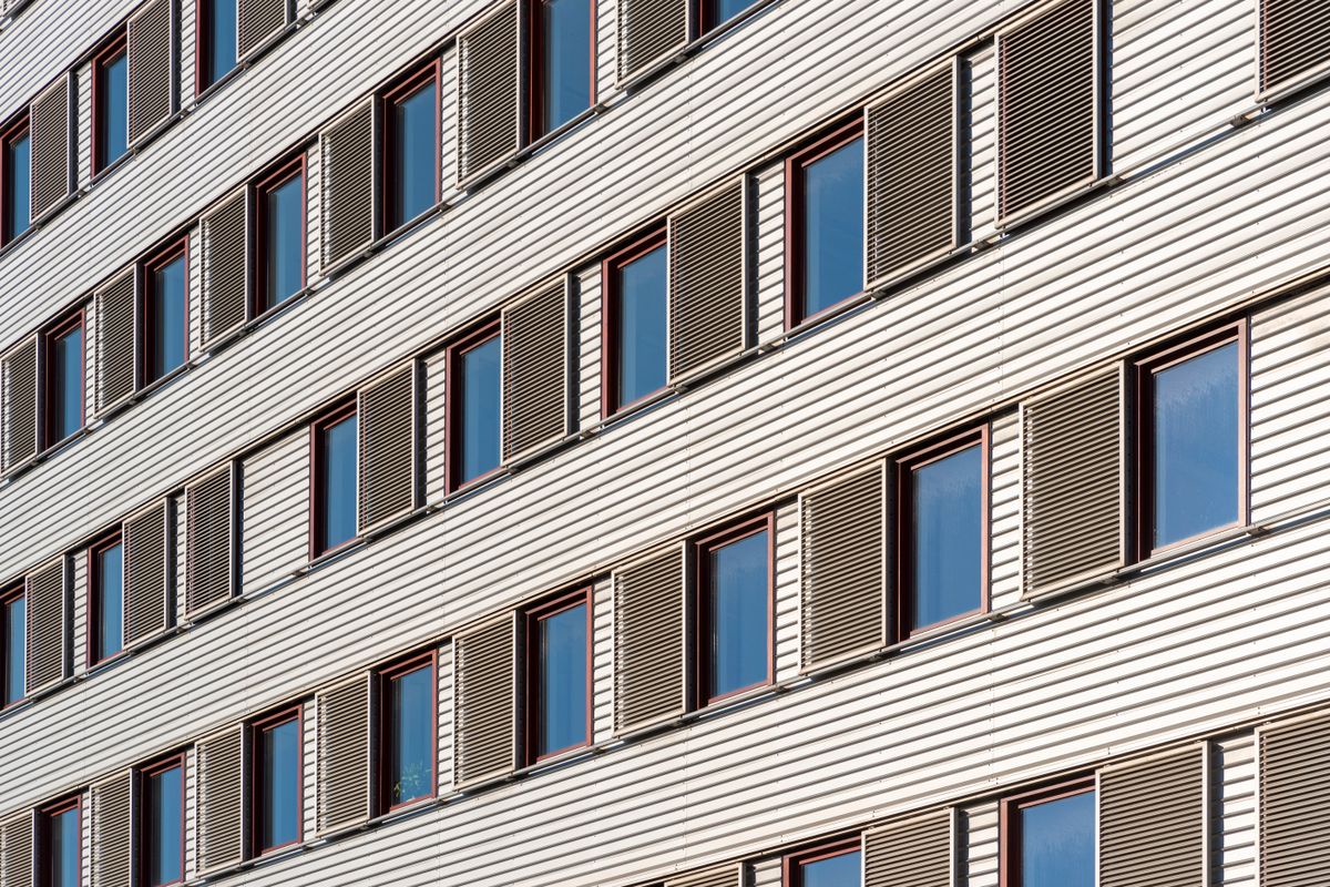 Aluminium Louvre Windows: Design & Buyer’s Guide Aluminium Louvre Windows: Design & Buyer’s Guide