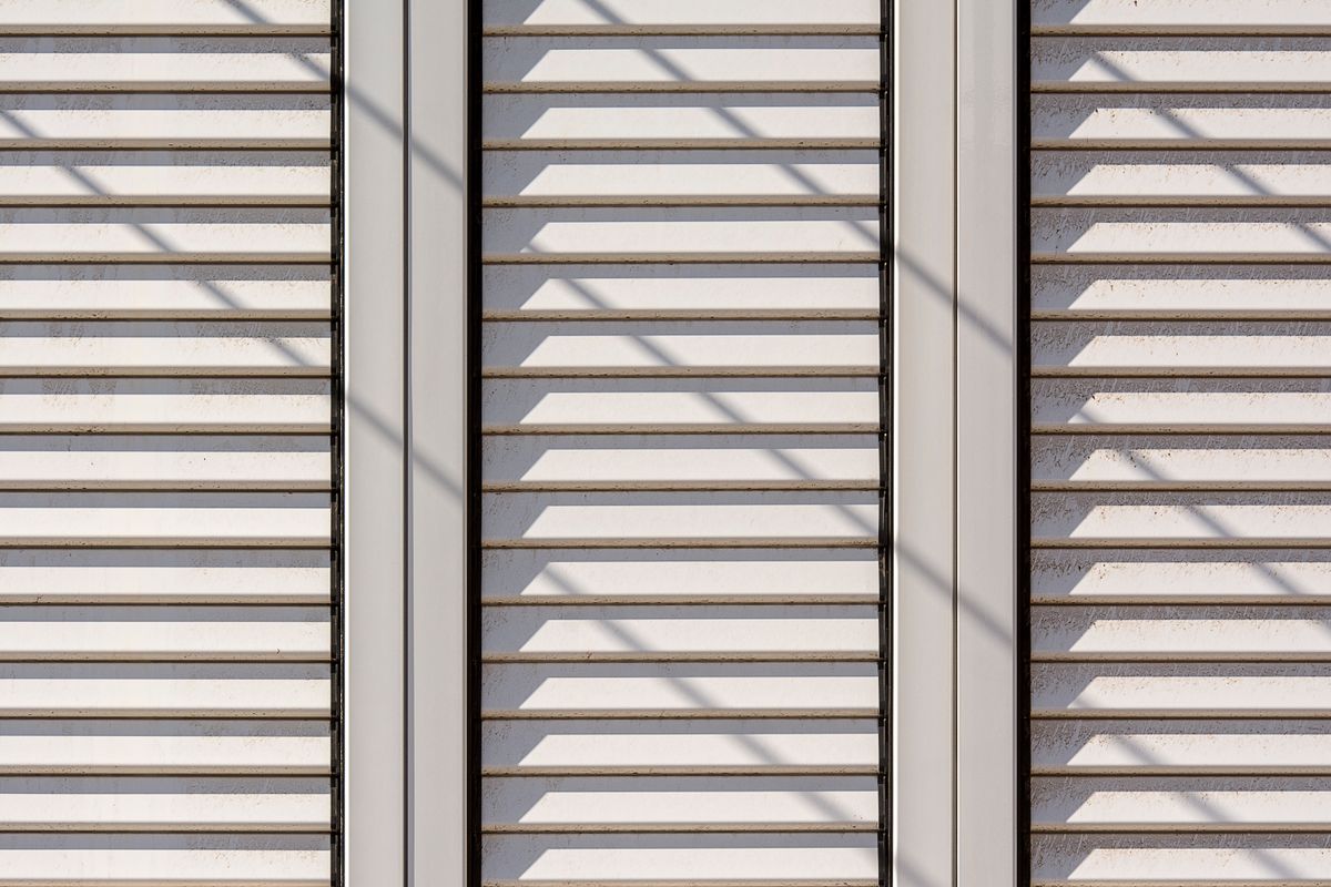 White aluminium louvre window blade detail with clean finish